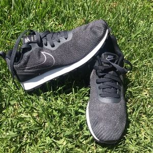 SOLD —NIKE size 8.5 women’s running shoes